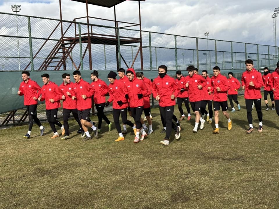 HES İlaç Afyonspor, Serik Belediyespor maçı öncesi yoğun tempoda hazırlanıyor.