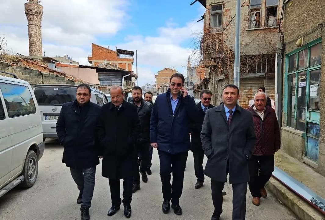 MHP Afyonkarahisar'da Halkla Buluştu ve Çözüm Önerileri Sundu