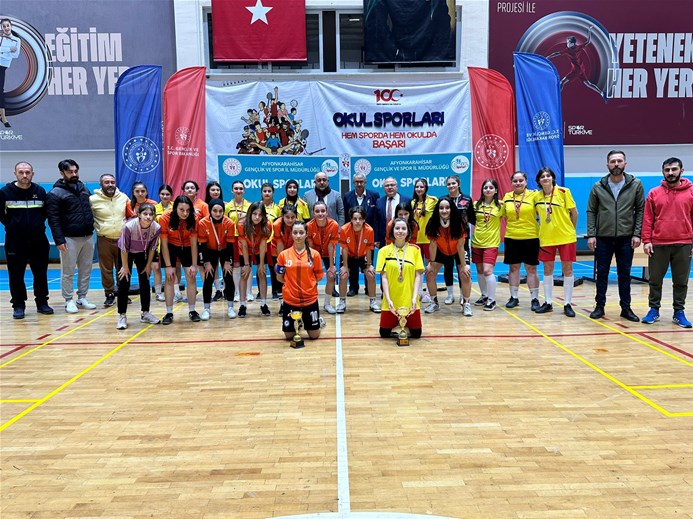 Afyonkarahisar'da Genç Kızlar Futsal Okul Sporları Müsabakaları Tamamlandı