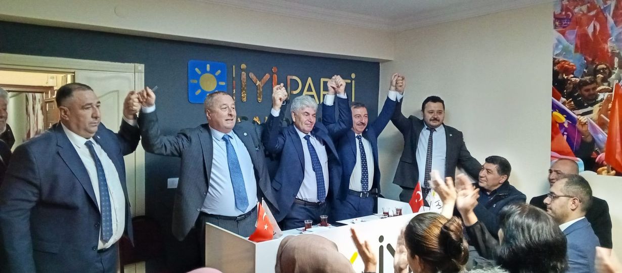 İYİ Parti'den Önemli Toplantı: Seçim Stratejileri Ele Alındı