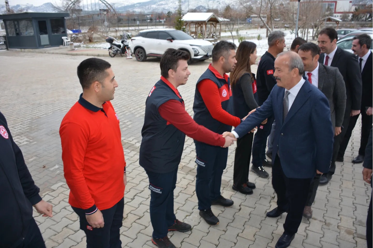 MHP Heyeti Afyonkarahisar'da 112 Acil Çağrı Merkezi'ni İnceledi