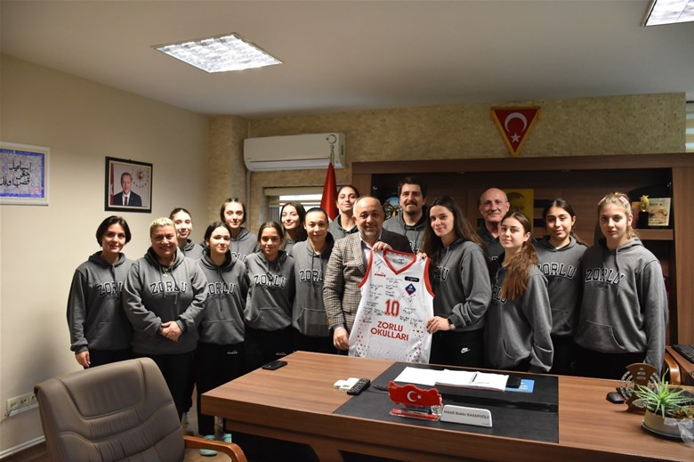 Samsun Zorlu Koleji Kız Basketbol takımı Afyonkarahisar’da mola verdi.