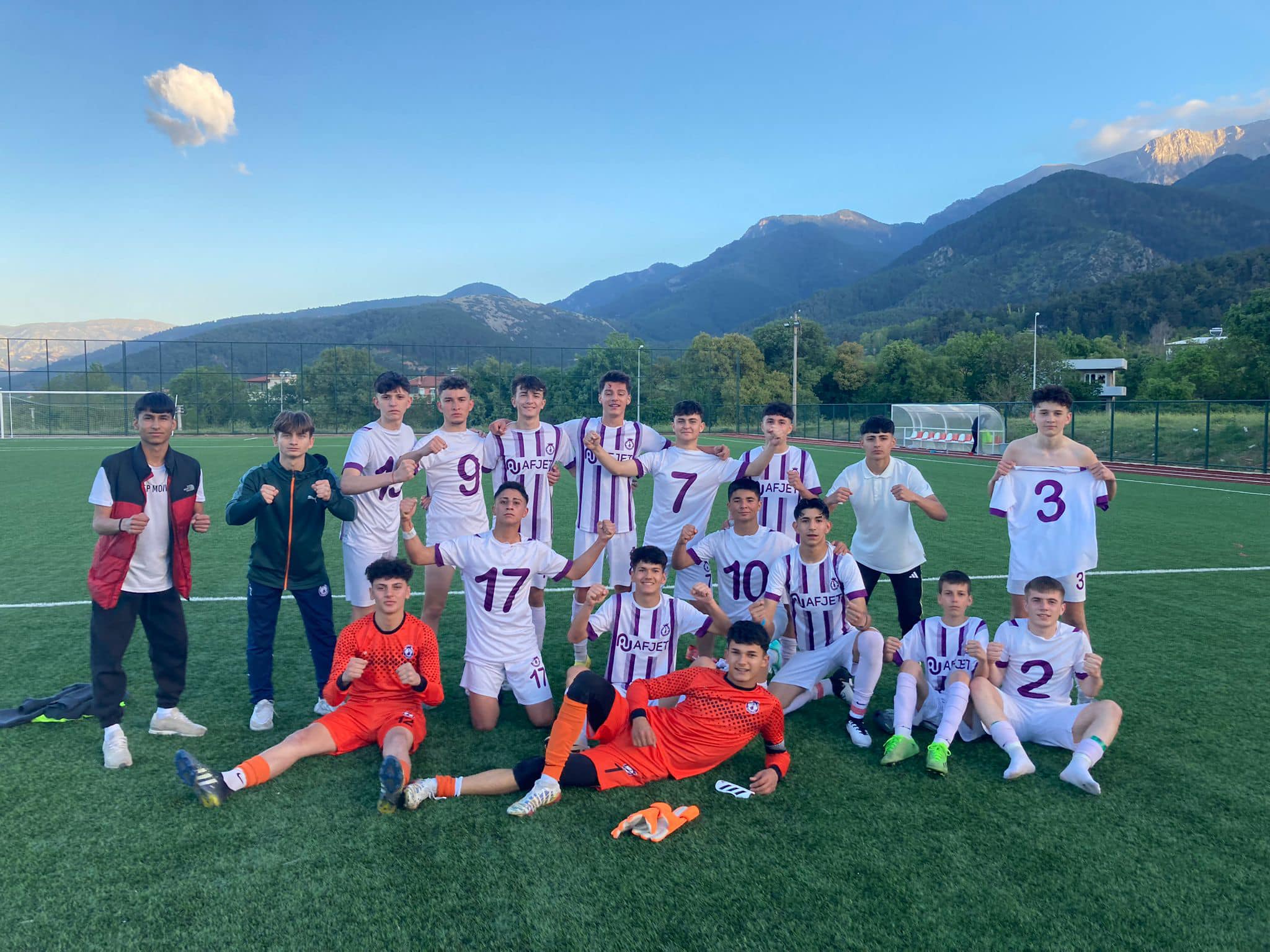 Afyonspor U16, Türkiye Şampiyonası'na galibiyetle başladı!