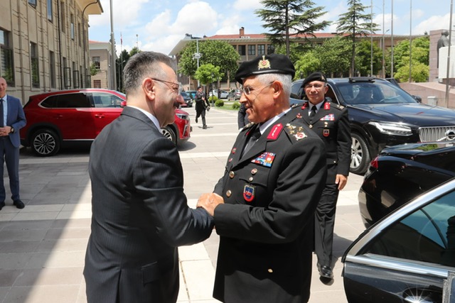 Jandarma Genel Komutanı Eskişehir'de Vali Aksoy'u Ziyaret Etti