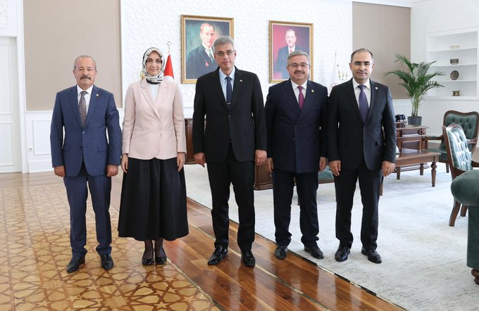 İbrahim Yurdunuseven, Sağlık Bakanı Memişoğlu'nu Ziyaret Etti